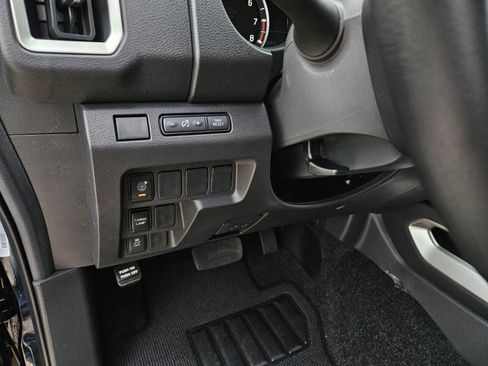 New 2026 Nissan Frontier SV w/ Tow Package RWD image 18