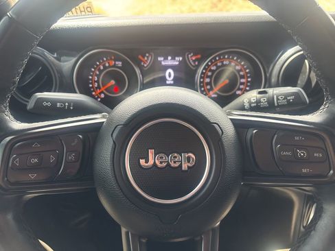 Used 2022 Jeep Wrangler Unlimited Sport AWD/4WD image 24