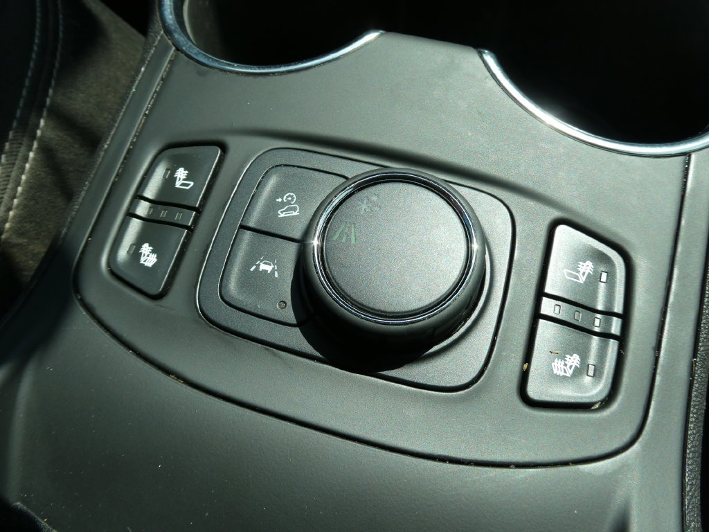 Certified 2024 GMC Terrain SLE w/ Driver Convenience Package FWD image 28