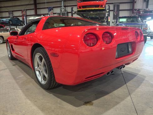 Used 2001 Chevrolet Corvette Coupe RWD image 6