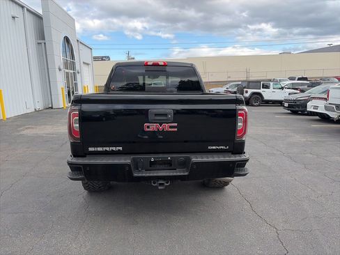 Used 2017 GMC Sierra 1500 Denali w/ Denali Ultimate Package image 6