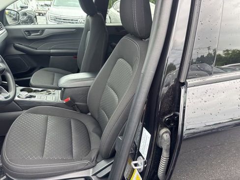 Used 2025 Ford Escape Active AWD/4WD image 8