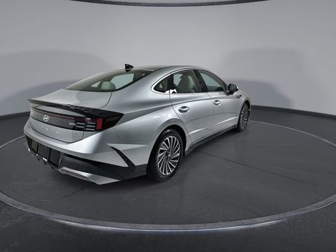Certified 2025 Hyundai Sonata SEL FWD image 8
