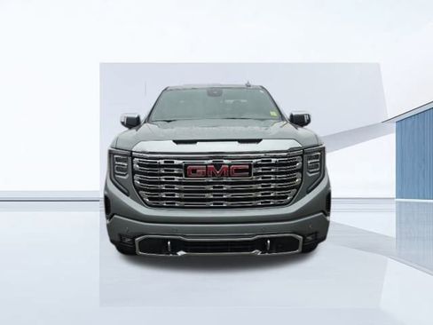 Used 2025 GMC Sierra 1500 Denali image 2