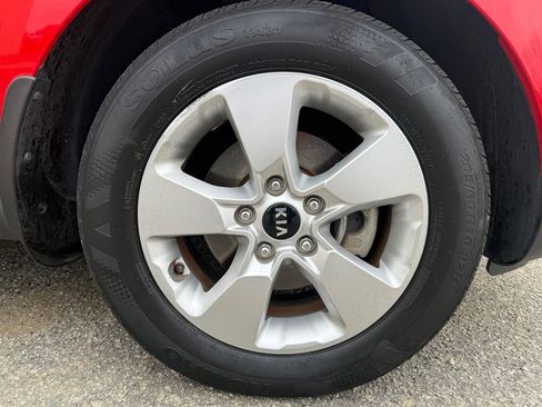 Used 2018 Kia Soul image 31