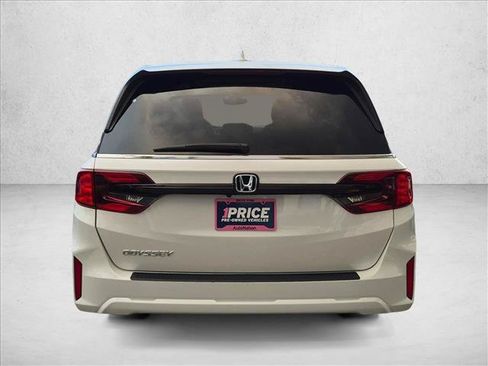 Used 2025 Honda Odyssey EX-L image 6