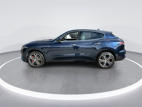 Used 2023 Maserati Levante Modena image 5
