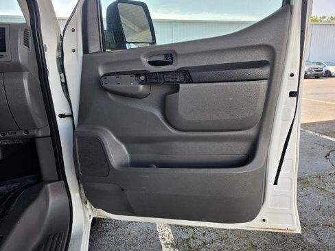 Used 2020 Nissan NV 2500 SV RWD image 24