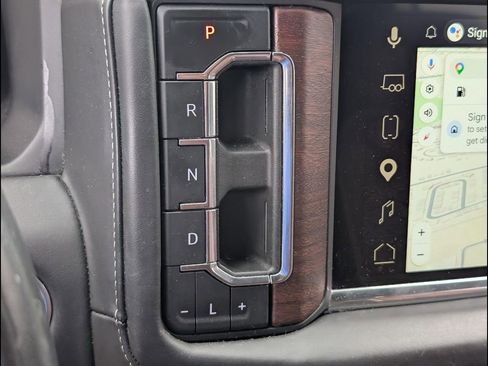 Used 2023 GMC Yukon Denali Ultimate AWD/4WD image 9