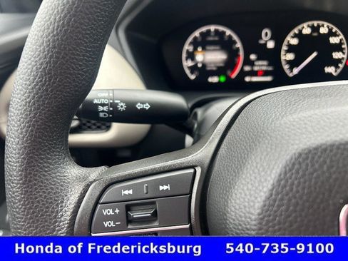 Certified 2026 Honda HR-V LX image 18