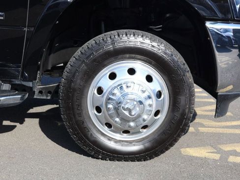 Used 2022 RAM 3500 Laramie image 9