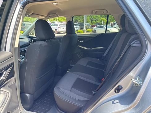 Used 2025 Subaru Outback Premium AWD/4WD image 11