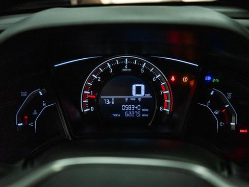 Used 2018 Honda Civic Sport image 15