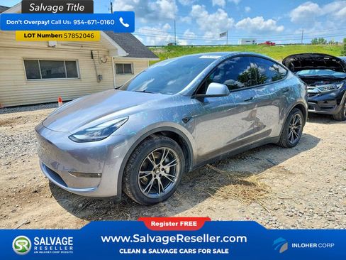 Used 2024 Tesla Model Y Long Range AWD/4WD image 1