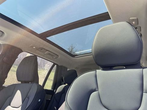 New 2026 Volvo XC90 B6 Ultra w/ Protection Package AWD/4WD image 16