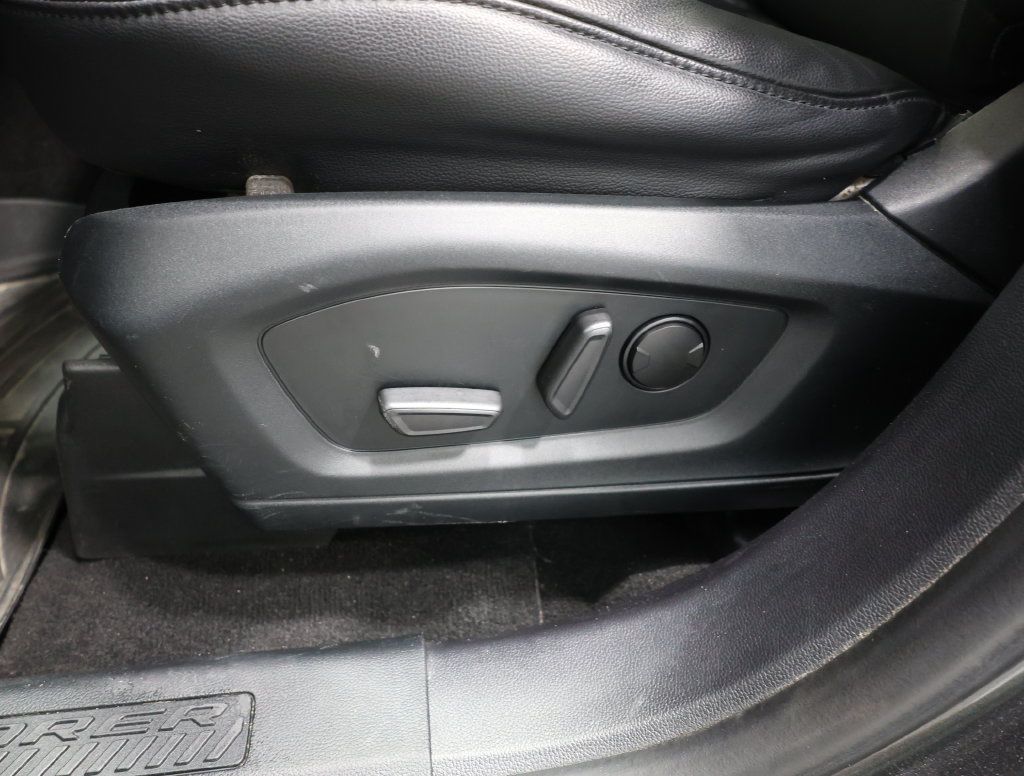 Used 2020 Ford Explorer XLT w/ Equipment Group 202A AWD/4WD image 14