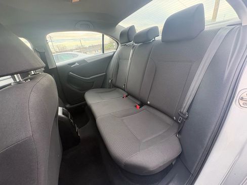 Used 2015 Volkswagen Jetta SE image 10