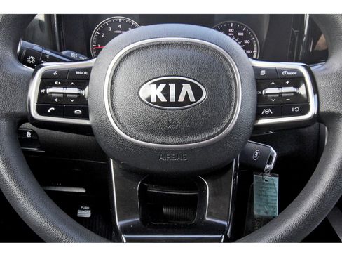 Used 2021 Kia Sorento LX image 17