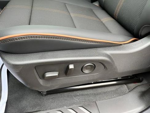 New 2026 GMC Canyon AT4 AWD/4WD image 11