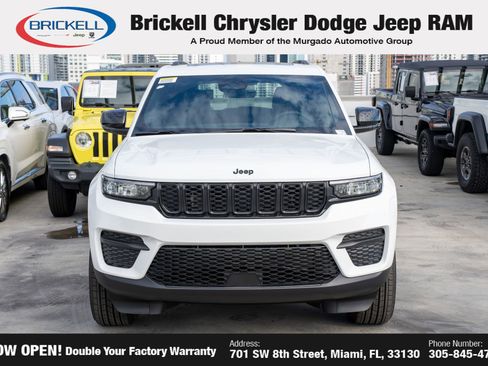 New 2025 Jeep Grand Cherokee Altitude image 2