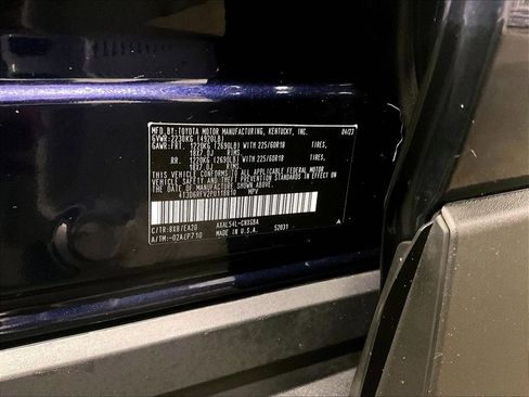 Used 2023 Toyota RAV4 Limited AWD/4WD image 36