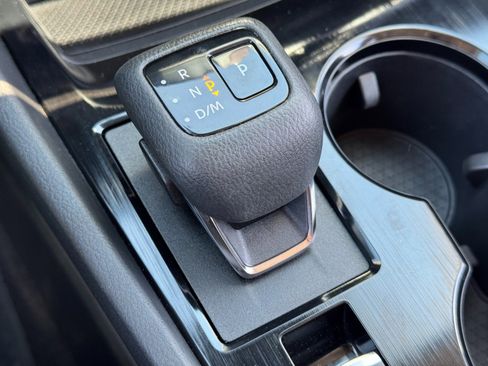Used 2023 Nissan Rogue SV w/ SV Premium Package FWD image 27