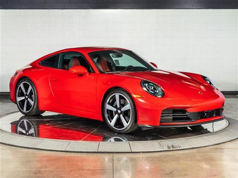 Certified 2025 Porsche 911 Carrera RWD image 7