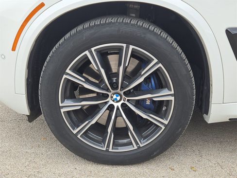 Used 2026 BMW X5 M60i image 11
