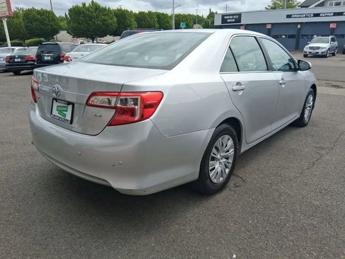 Used 2013 Toyota Camry LE FWD image 7