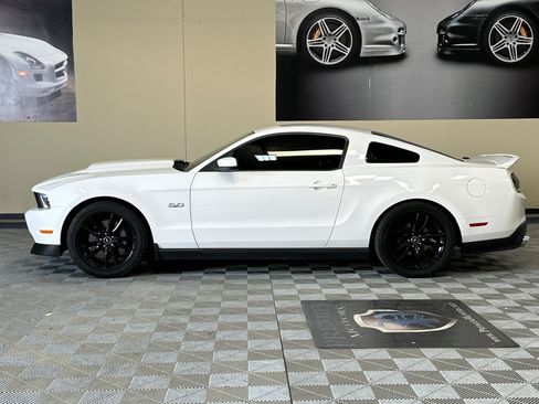 Used 2012 Ford Mustang GT Premium w/ Brembo Brake Pkg RWD image 7