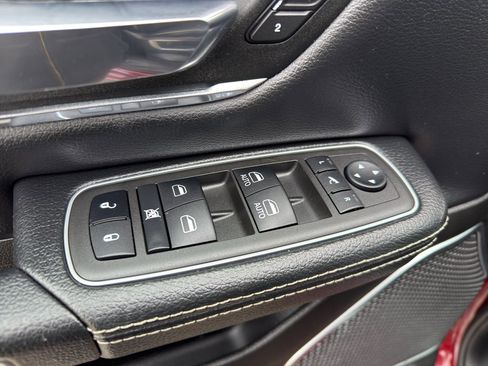 Used 2022 RAM 1500 Laramie image 12