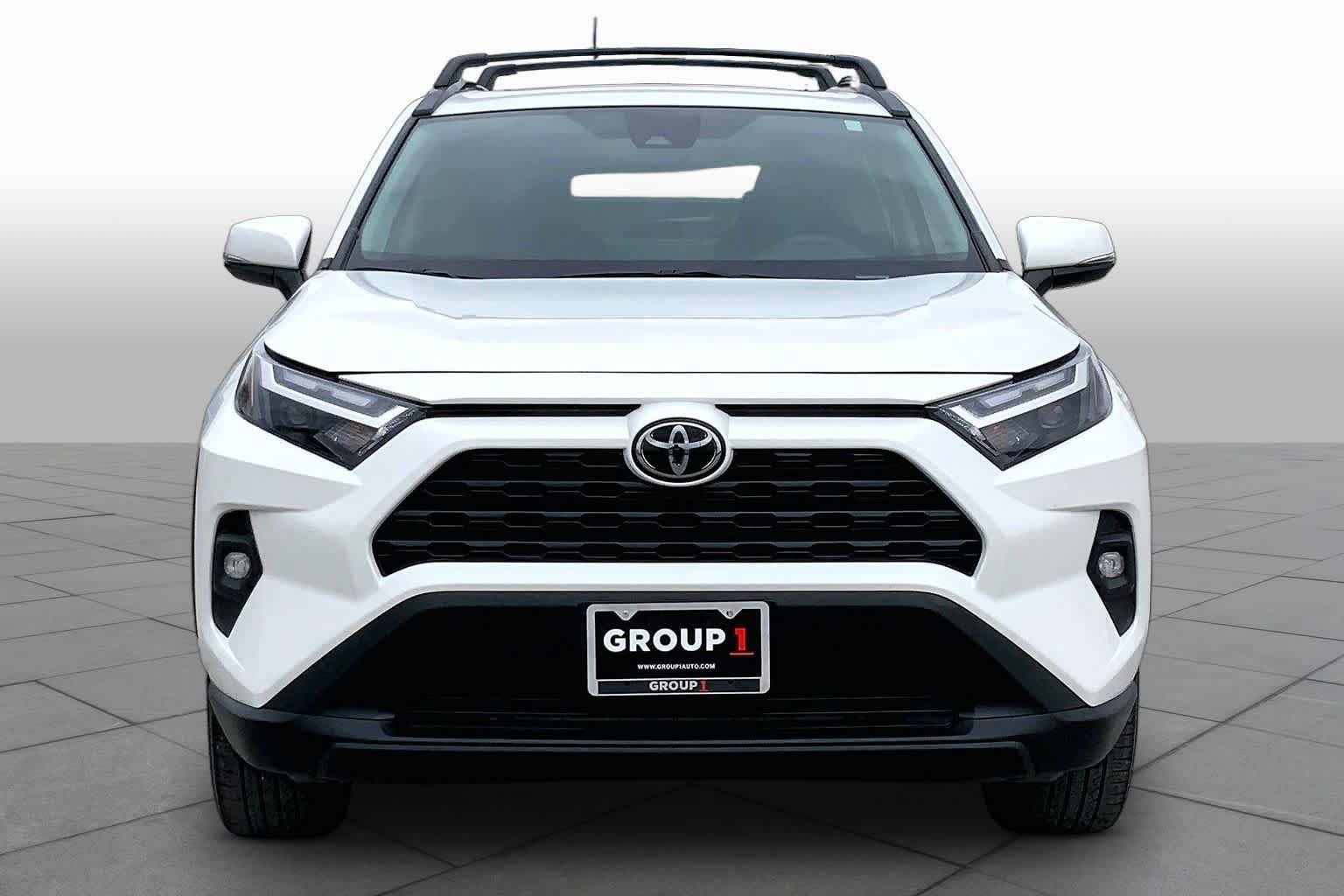 Used 2023 Toyota RAV4 XLE Premium AWD/4WD image 4