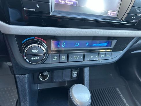 Used 2016 Toyota Corolla LE FWD image 26