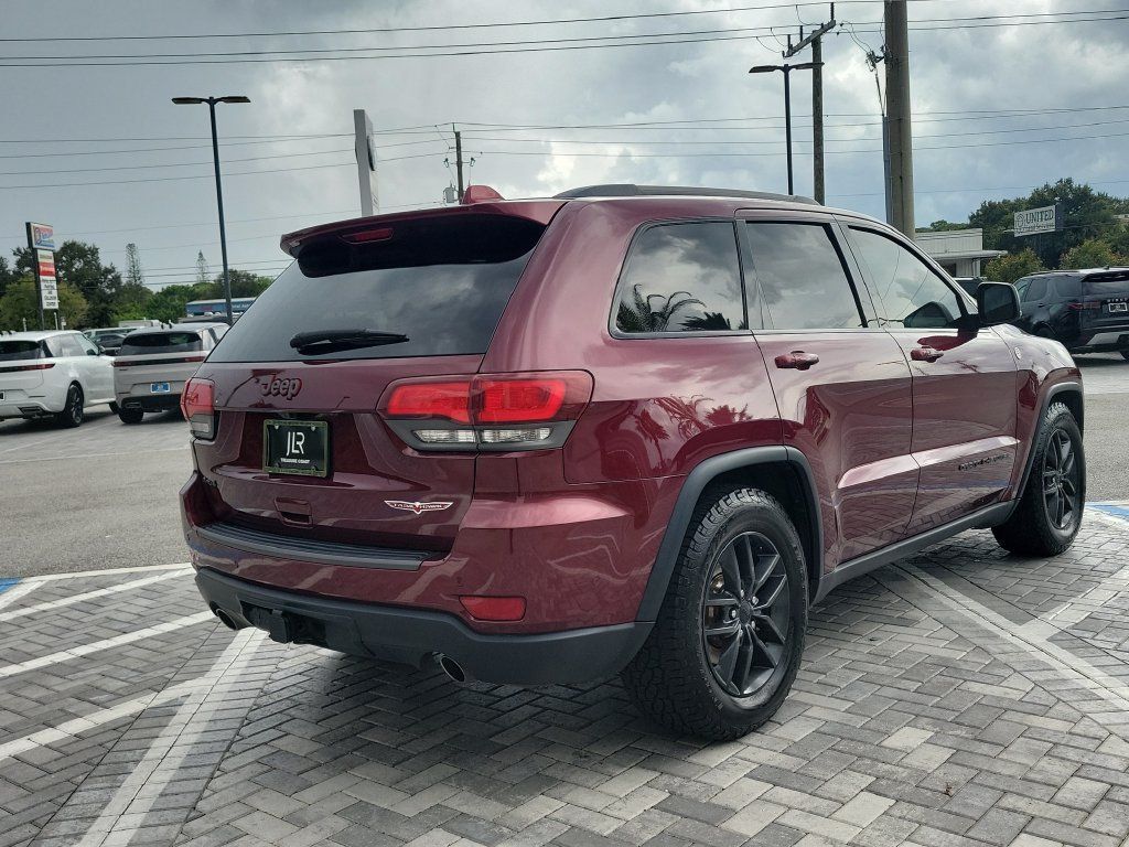 Used 2017 Jeep Grand Cherokee Trailhawk w/ Trailhawk Luxury Group AWD/4WD image 5