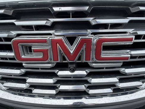 Used 2018 GMC Terrain Denali w/ Advanced Safety Package AWD/4WD image 30