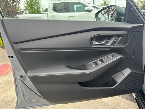 Used 2025 Honda Accord Sport image 11