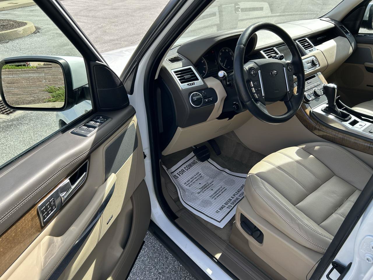 Used 2013 Land Rover Range Rover Sport HSE LUX AWD/4WD image 9