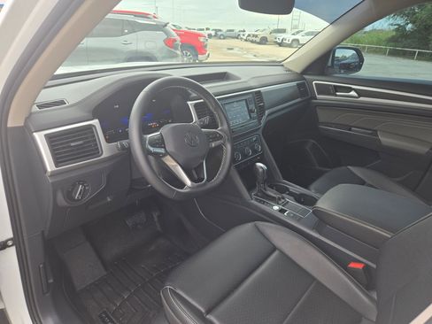 Used 2023 Volkswagen Atlas SE FWD image 11