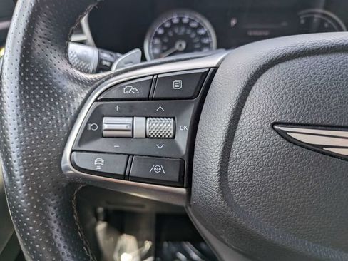 Used 2025 Genesis G70 2.5T RWD image 21