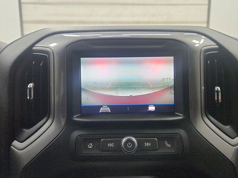 Used 2020 Chevrolet Silverado 1500 Custom w/ Custom Value Package image 23