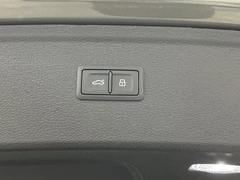 Used 2023 Audi Q5 2.0T Premium w/ Convenience Package image 14