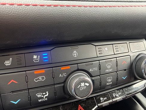 Used 2025 Dodge Durango R/T AWD/4WD image 13