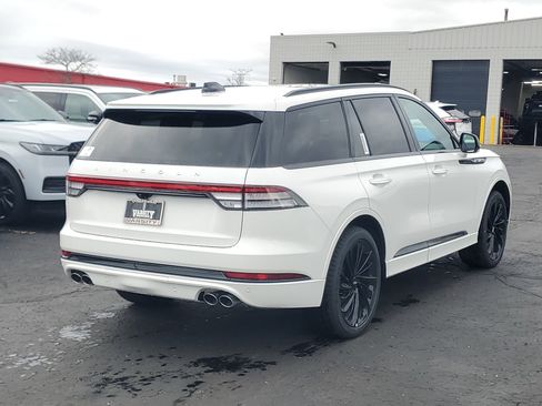 New 2026 Lincoln Aviator Reserve image 4