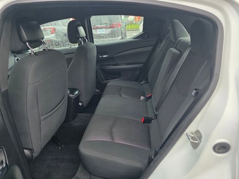 Used 2012 Dodge Avenger SXT image 11