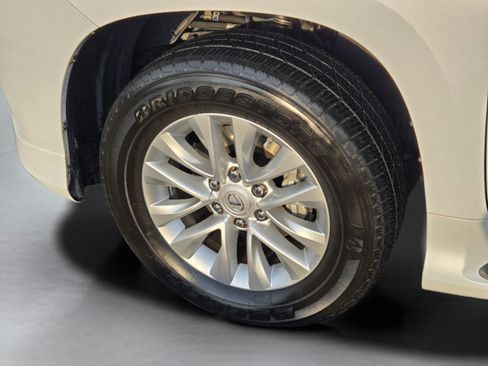 Used 2021 Lexus GX 460 Premium w/ Premium Package AWD/4WD image 10