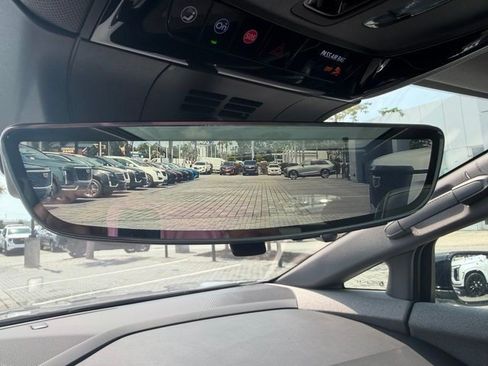 Certified 2025 Cadillac Optiq Sport 2 w/ LPO, Floor Liner Package AWD/4WD image 22