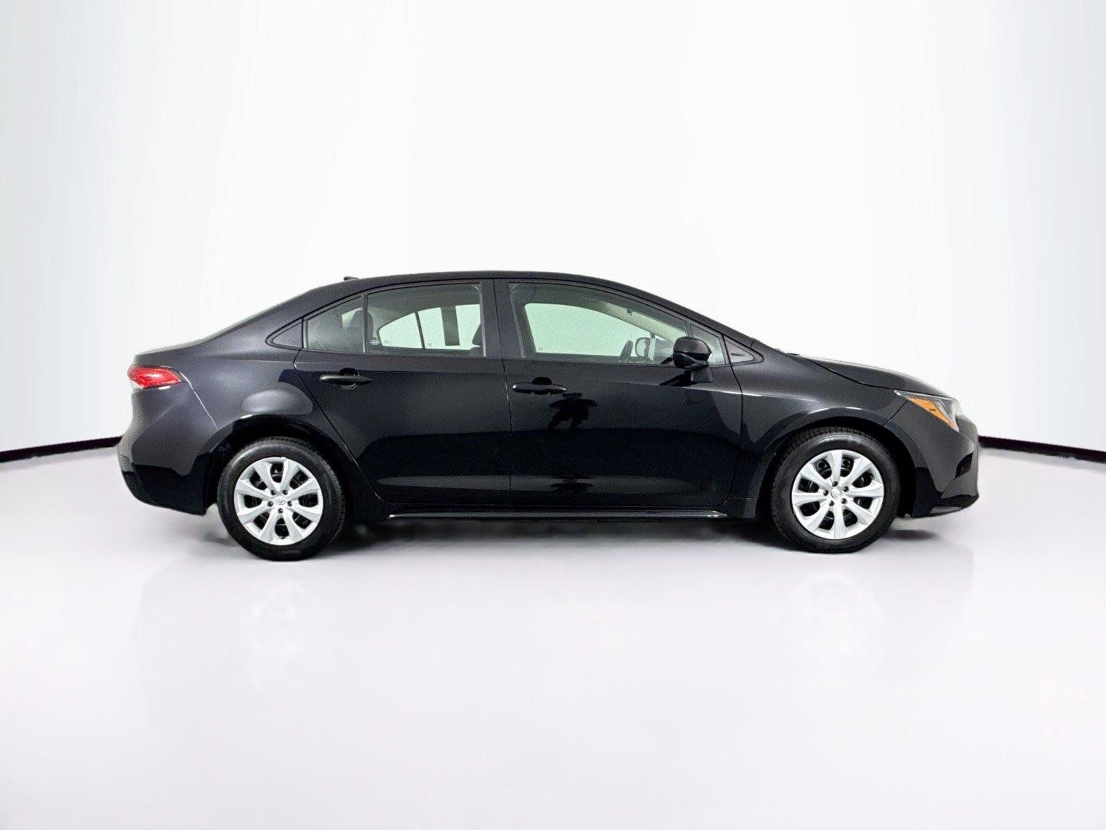 Certified 2024 Toyota Corolla LE FWD image 10