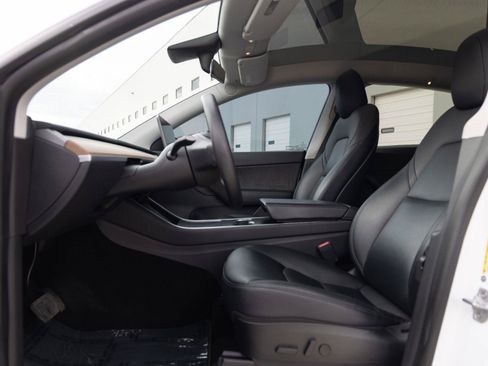 Used 2020 Tesla Model Y Long Range AWD/4WD image 14