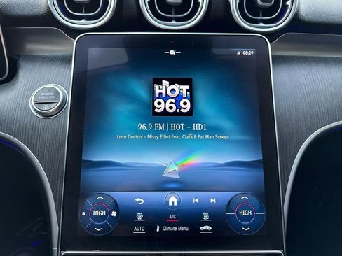 Used 2023 Mercedes-Benz C 300 4MATIC Sedan image 40