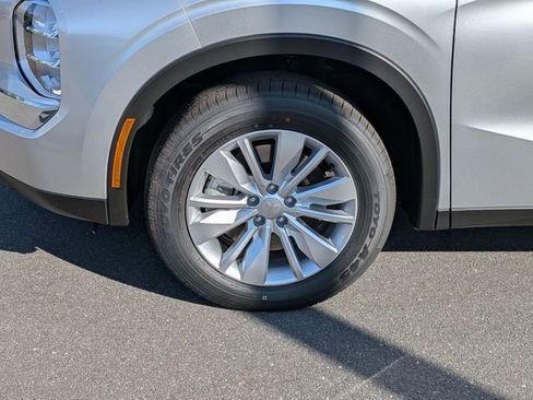New 2026 Mitsubishi Outlander ES FWD image 10